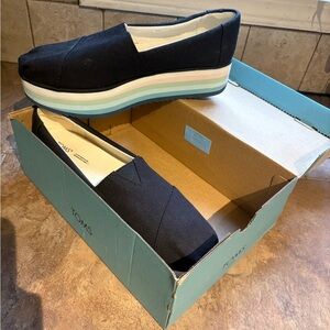 TOMS Women's Black Platform Sandals